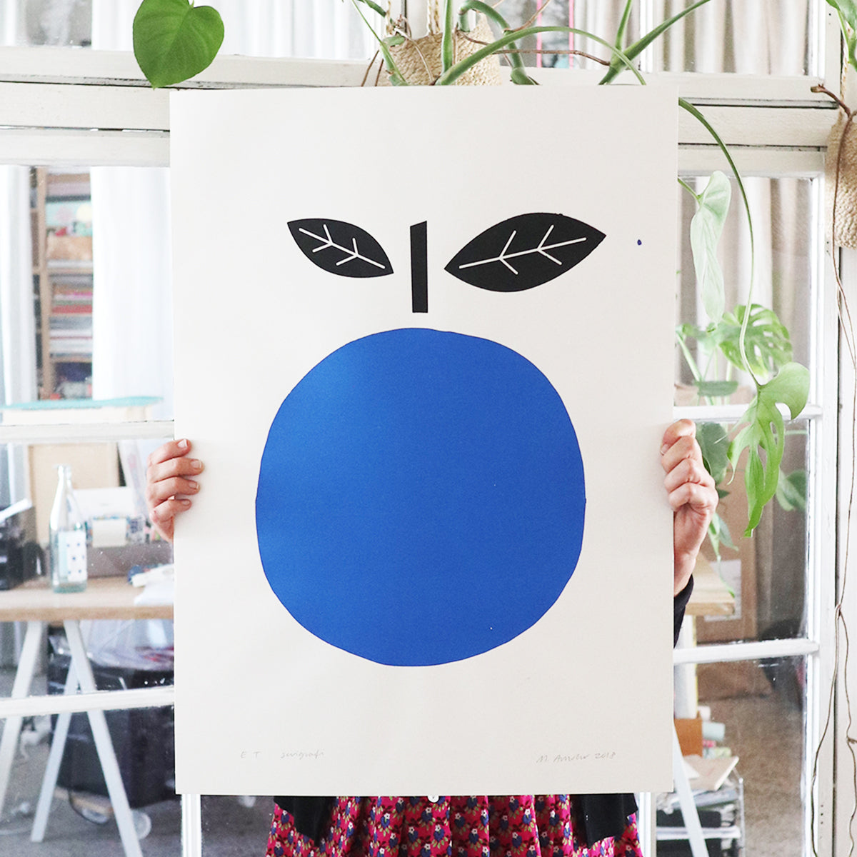SILKSCREEN BLUE APPLE