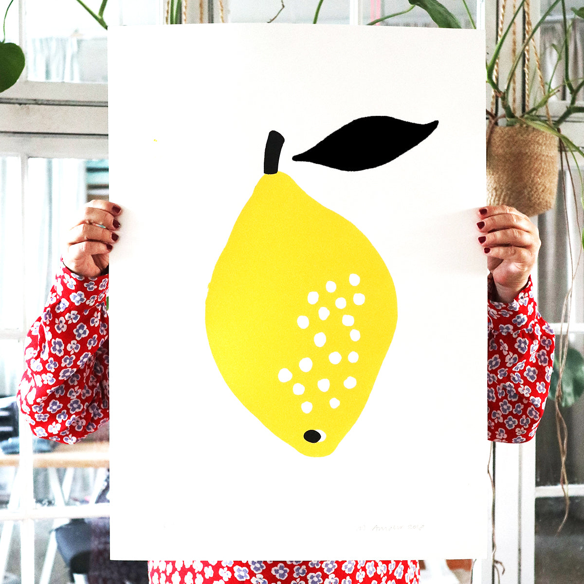 SILKSCREEN LEMON WITH BLACK