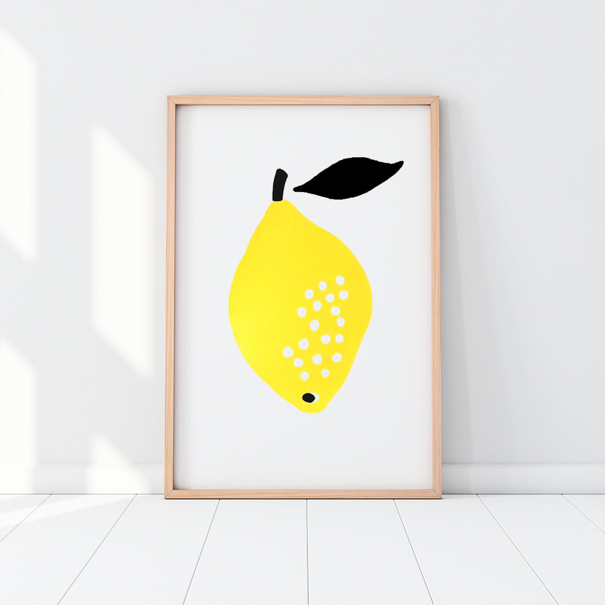 SILKSCREEN LEMON WITH BLACK