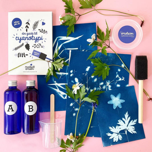 CYANOTYPE KIT...