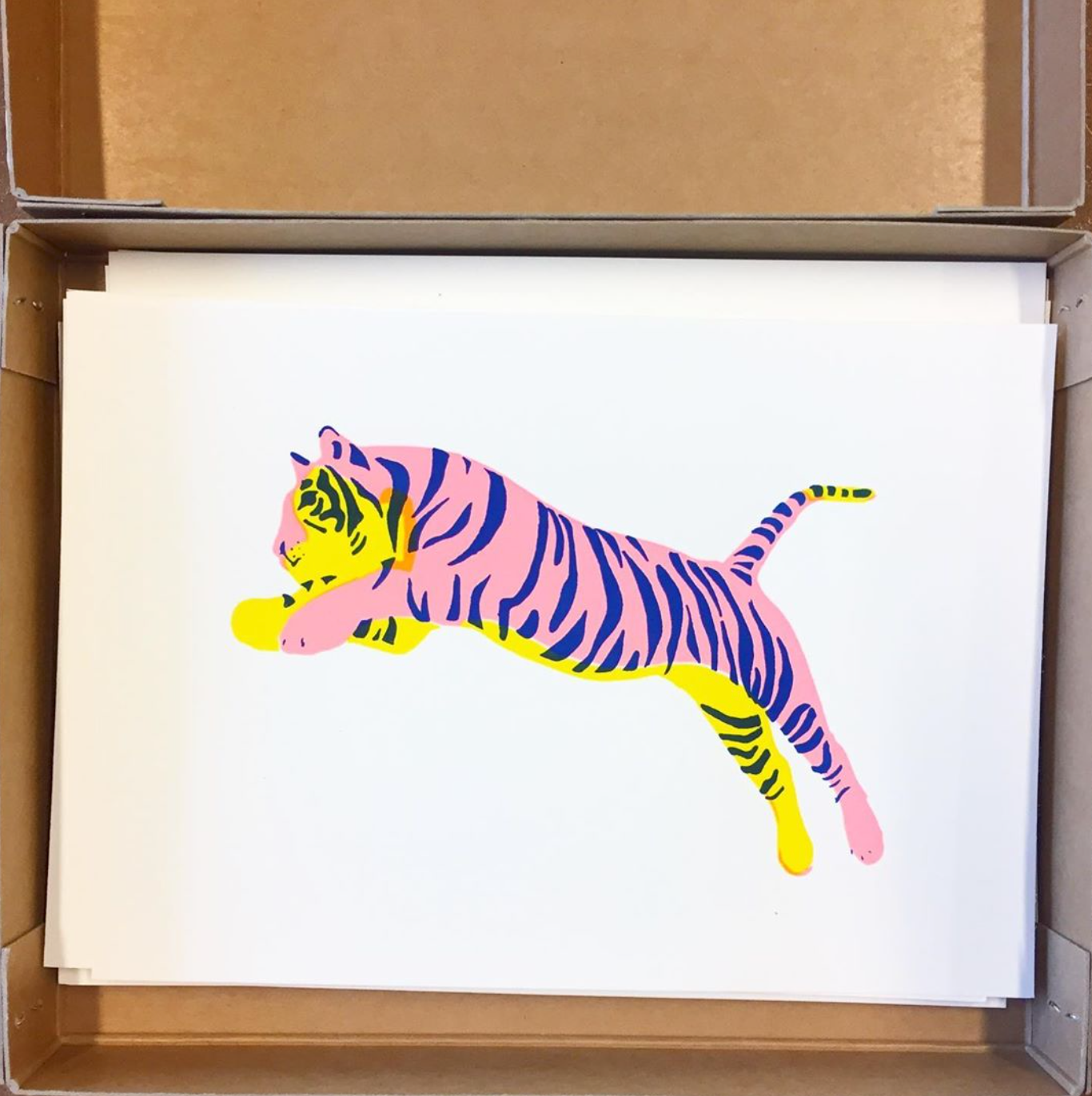 JUMPING TIGER PINK/YELLOW, SILKSCREEN
